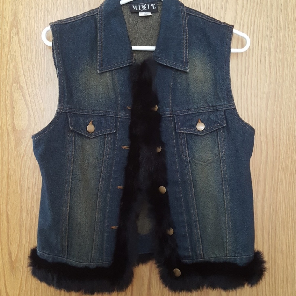 Vest.